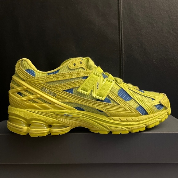 New Balance Shoes - New balance 1906R Women Neon Yellow & Blue Polka Dots Size 7 W - 5 1/2 M New